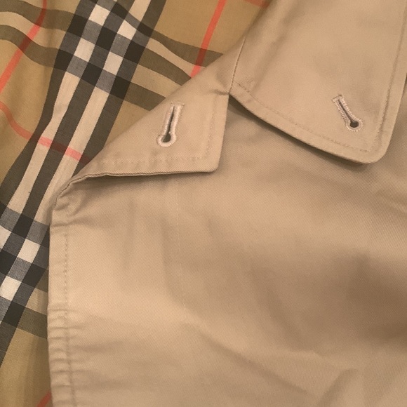 Burberry Overcoat - Picture 7 of 12